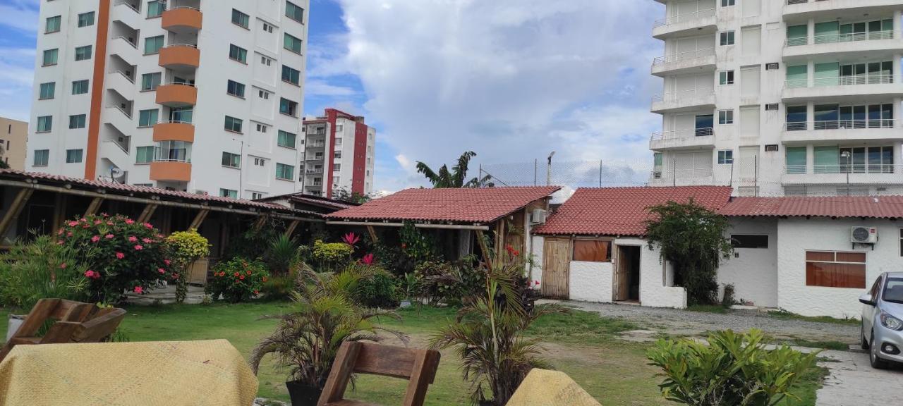 Hotel Caramba Hospedaje Tonsupa Exterior foto