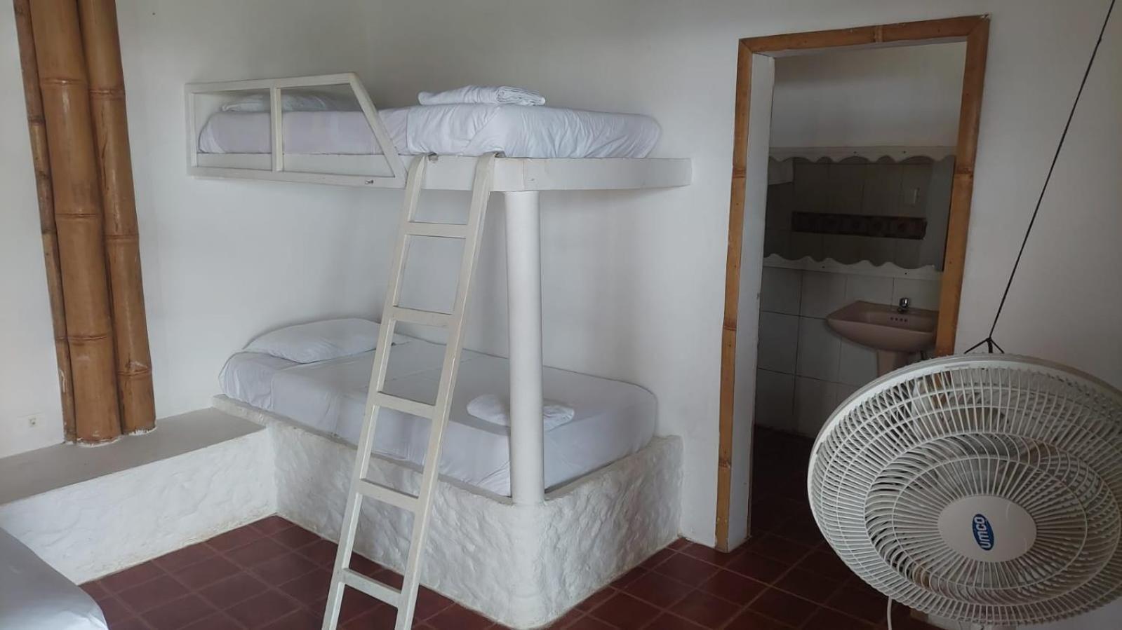 Hotel Caramba Hospedaje Tonsupa Habitación foto